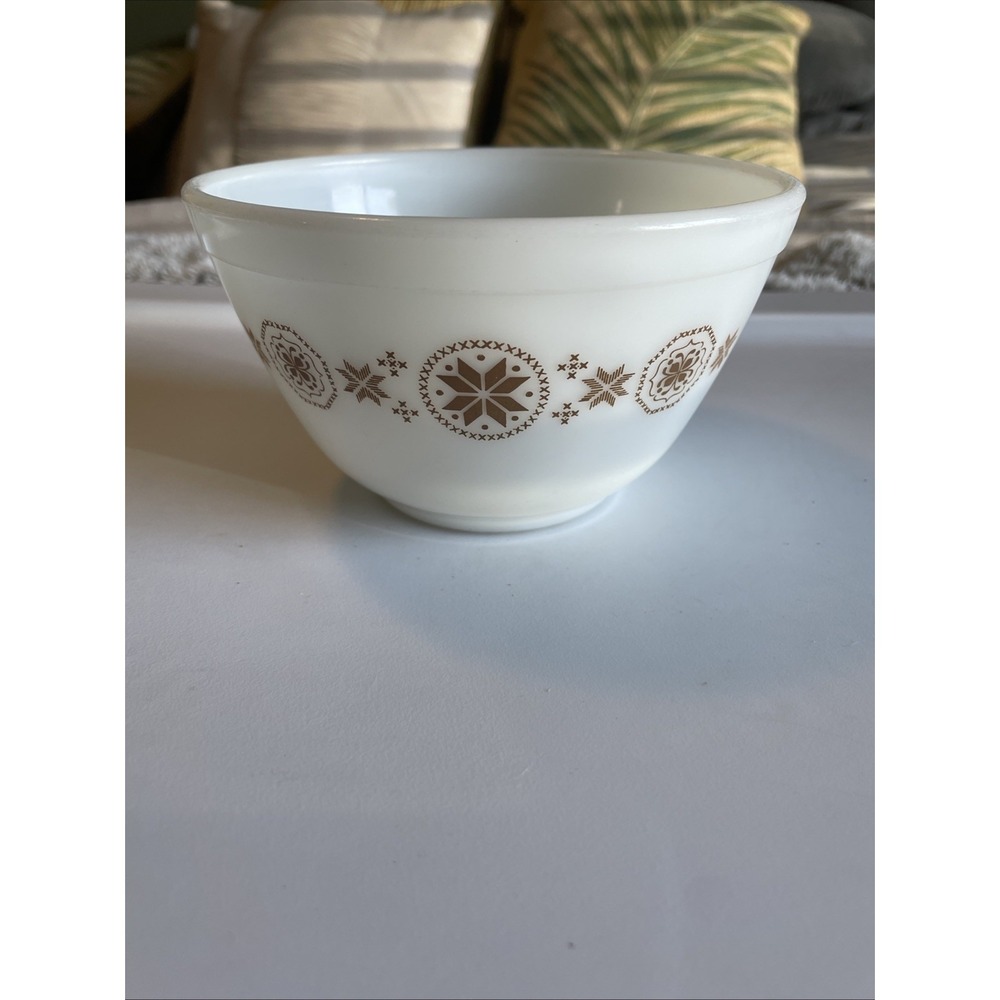 Vintage PYREX "Town & Country" 1-1/2 Pint Mixing Bowl #401 Excellent